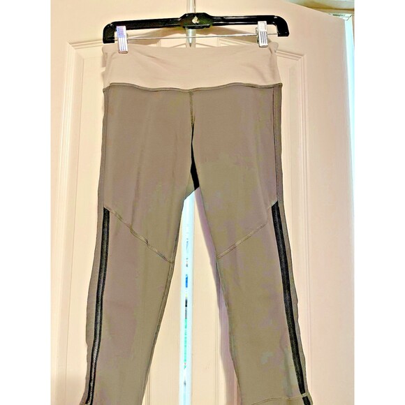 lululemon athletica Pants - Lululemon Vintage Athletica  Nylon Spandex capri  Sz6Gray Zipped Pocket leggings